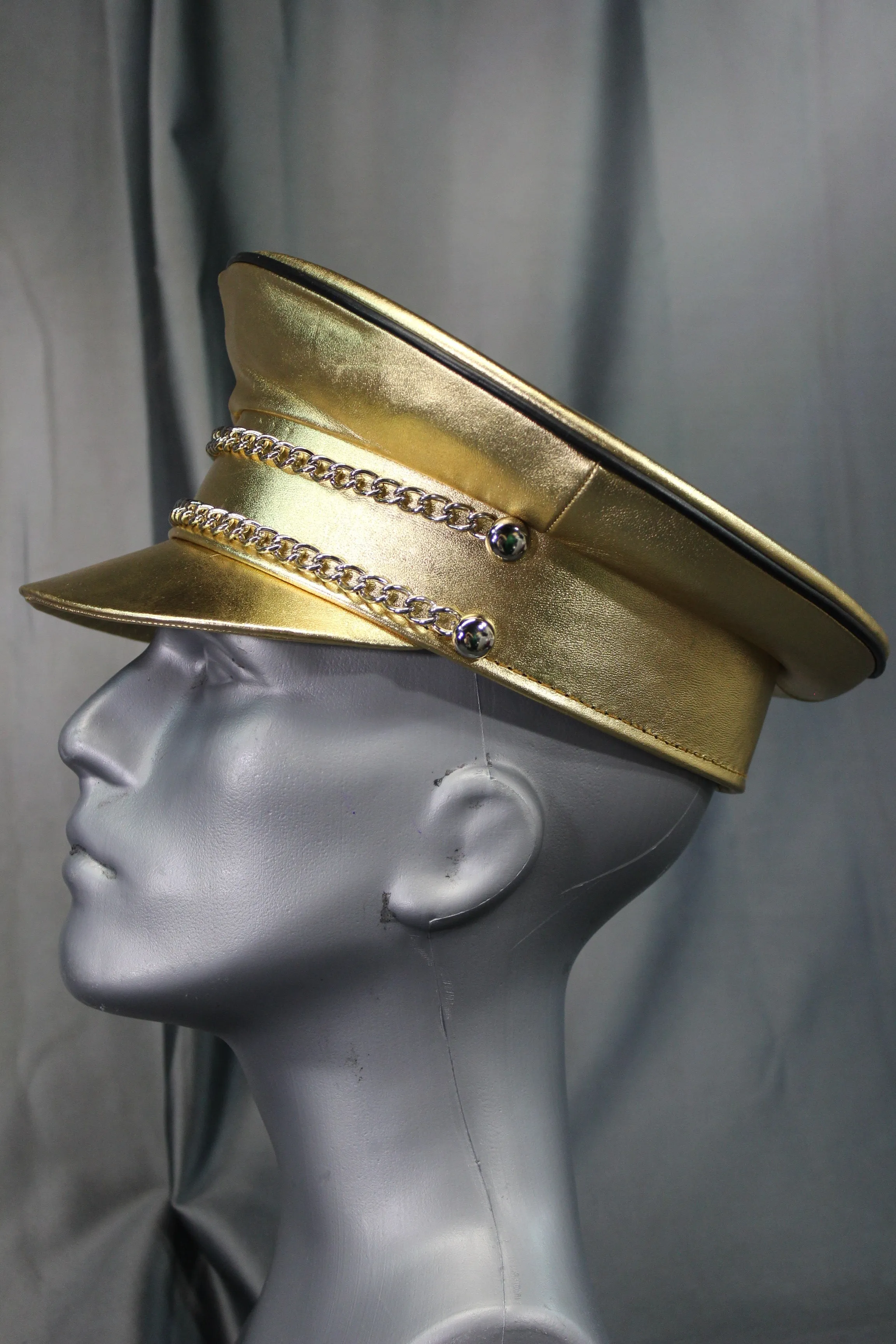 OnF Muir Cap in Gold with Black Trim